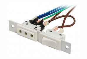 Розетка с выключателем мод. 303 арт.2 (метал. осн.) с проводами