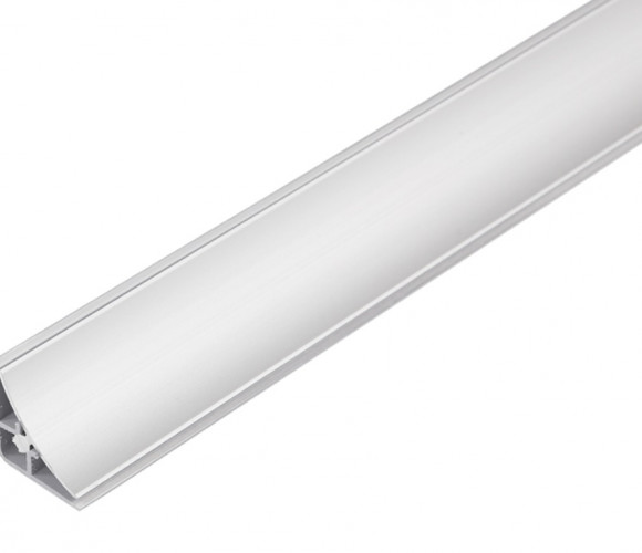 Плинтус 121 вогнутый алюм. серебро мат. 18х18х3,0м (121A-А3000)