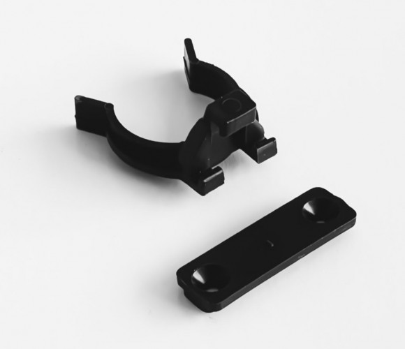 Клипса, планка, черная для ДСП цоколя