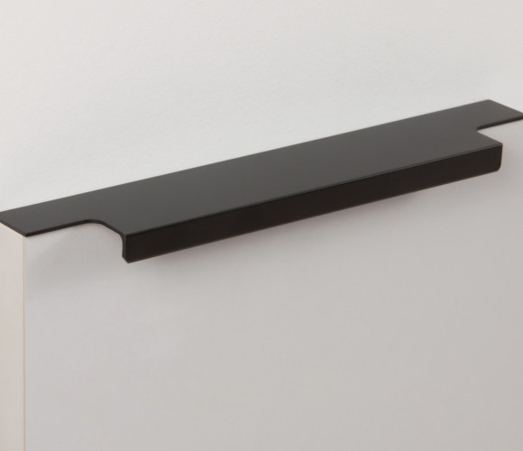 RT109BL.1/160/200 Черный матовый Ручка RAY