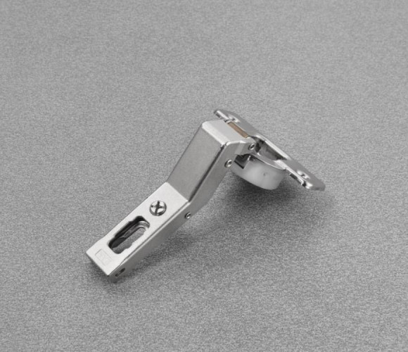 Петля Salice Silentia+ с доводчиком , угол корпуса 45гр., 105гр. откр.   (329.93.755)